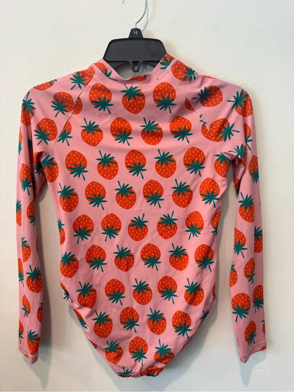 Hanna Andersson Pink Strawberry Zip-Front Long-Sleeve Rashguard